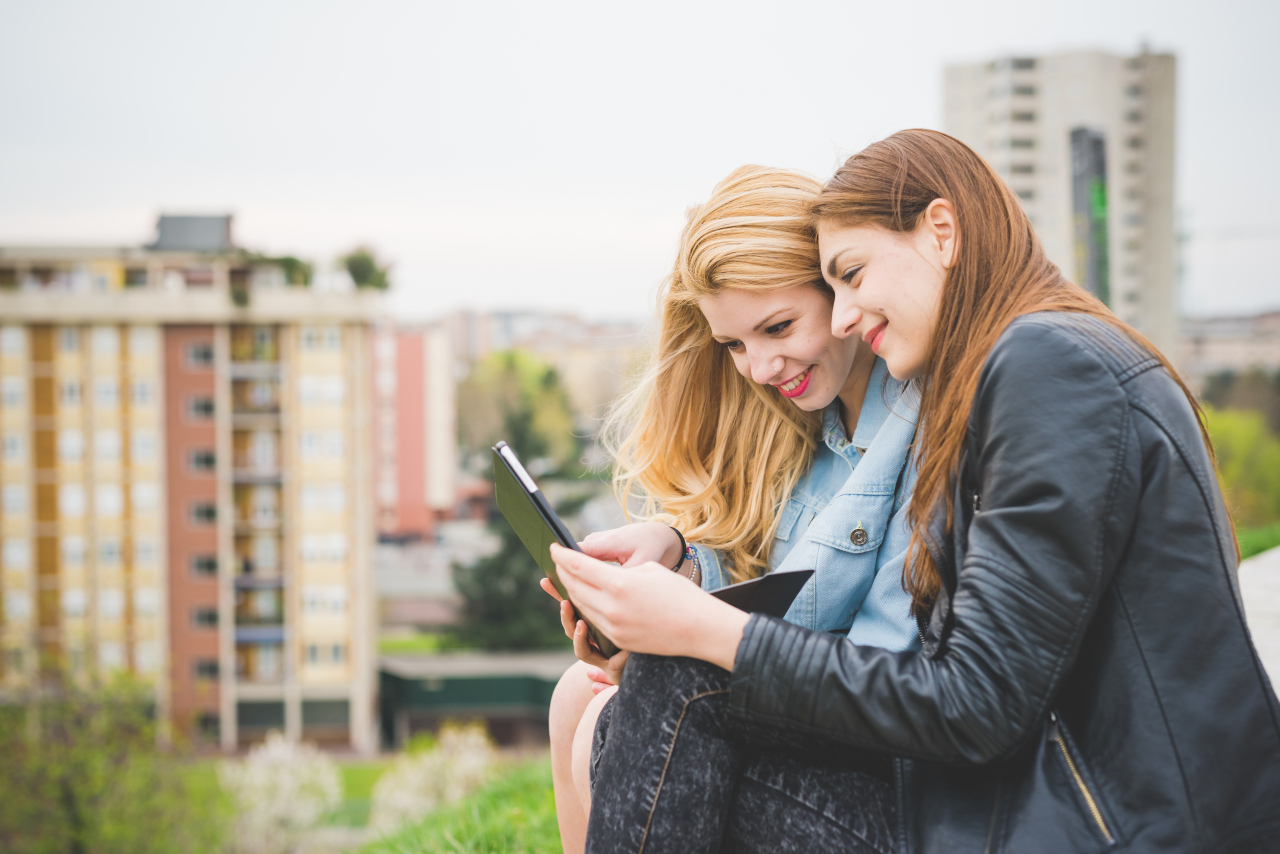 Jak budować relacje sąsiedzkie w cyfrowych czasach?